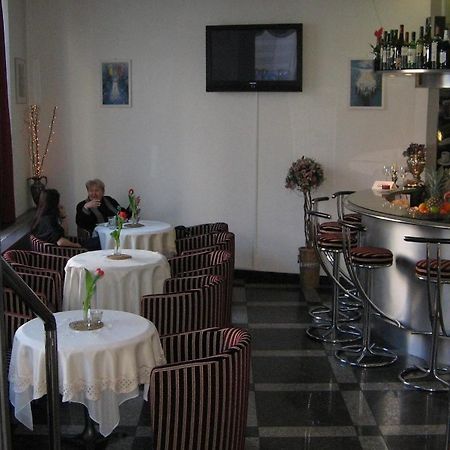 President Hotel Bratislava Eksteriør bilde